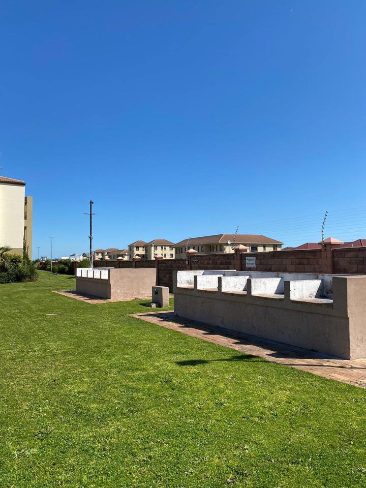 2 Bedroom Property for Sale in Guldenland Western Cape